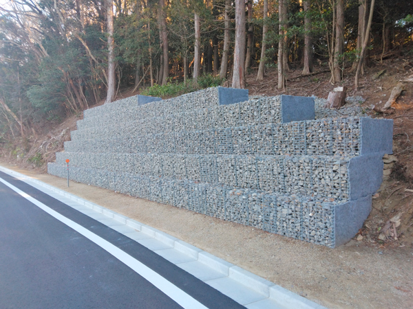 砕石メッシュカゴ（かご楽） 施工事例